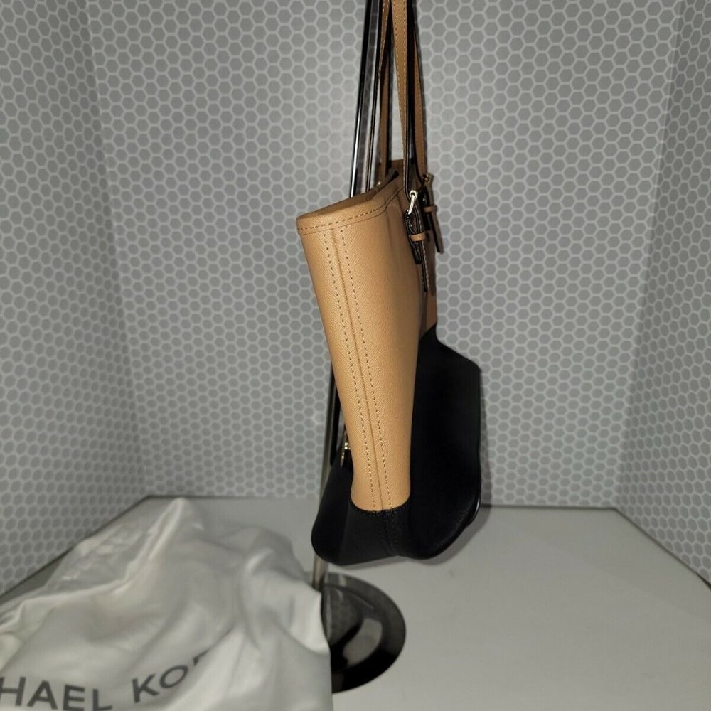 Michael Kors Jet Set Medium Multi Function Laptop… - image 3